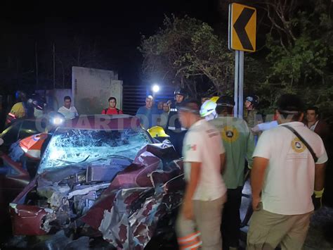 Queda Prensado Entre Los Fierros Retorcidos