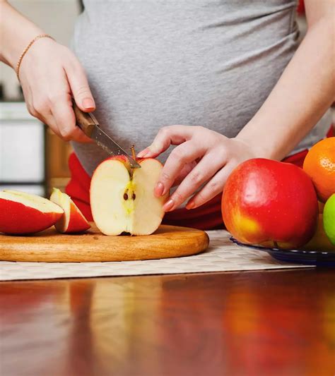 9 Healthy Reasons To Eat More Watermelon During Pregnancy