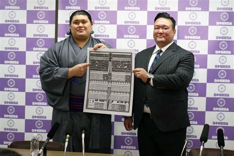 写真：【初場所】新入幕の大の里に〝禁欲指令〟二所ノ関親方は「イケメン。欲に勝つことが大事」 東スポweb