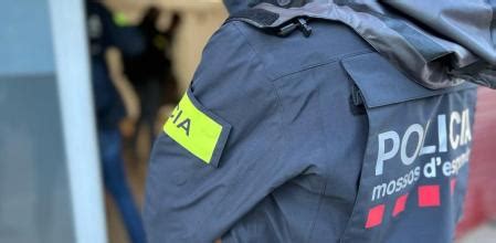 Els Mossos Investiguen La Mort Violenta D Una Dona Al Districte De Sant