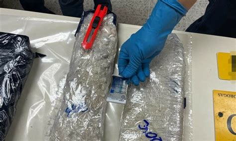 Policía Aeroportuaria Y PCD Decomisan Más De 8 Kilos De Metanfetaminas