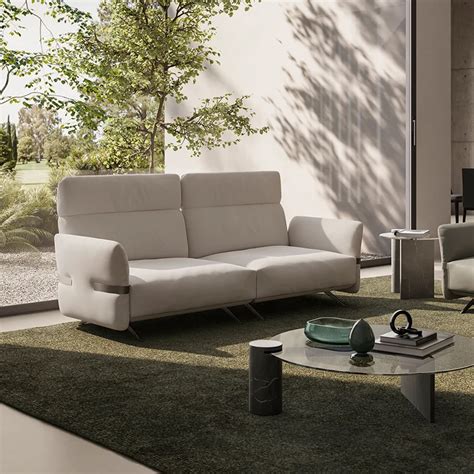 Claudio Bellini Mirrors Pugliese Landscape With Natuzzi Solar