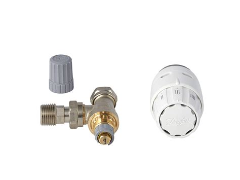 Buy Danfoss Thermostatic Sensor Ras C2 013g6050 Trv Valve And 15mm Reversible Angle Cw Built