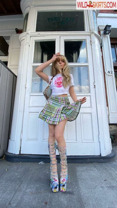 Sabrina Carpenter Sabrina Carpenter Sabrinacarpenter Nude OnlyFans Instagram Leaked Photo 705