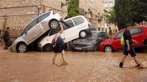 Ισπανία Πόλεις που επλήγησαν από τις πλημμύρες προετοιμάζονται για μια