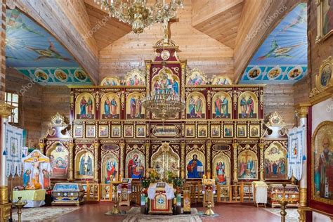 Interior of Orthodox Christian church near Manyavsky monastery — Stock ...