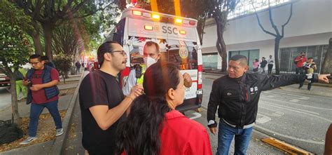 Choca Metrob S Contra Rbol En Insurgentes Sur Y Deja Heridos Leves