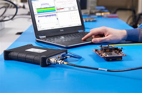 Rsa B Usb Real Time Rf Spectrum Analyzer Tektronix