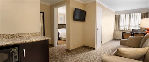 Embassy Suites Glendale, CA hotel near Los Angeles