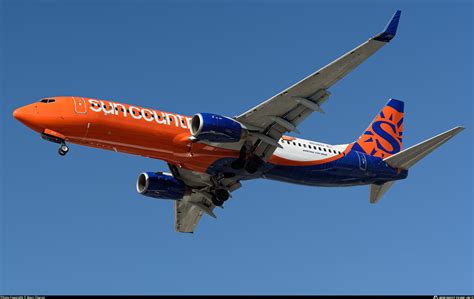 N Sy Sun Country Airlines Boeing N Wl Photo By Marc Charon