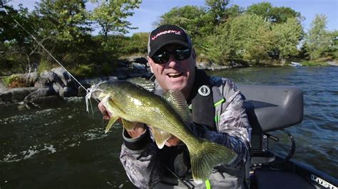 LATE SEASON BASS TACTICS Dave Mercer S Facts Of Fishing THE SHOW