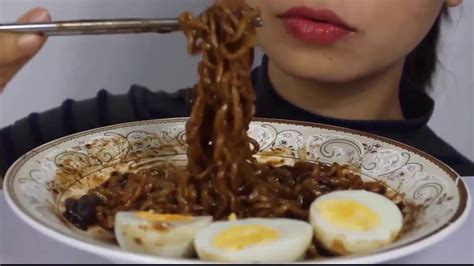 ASMR MUKBANG BLACK BEAN NOODLES EGG EATING NOODLES ASMR NO TALKING