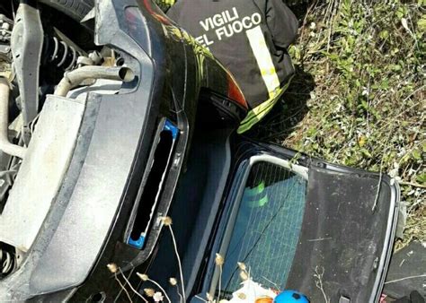 Frontale Su Via Sabotino A Latina Ferite Madre E Figlia Latinapress