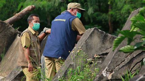 Tanggul Kali Bekasi Di Perumahan PGP Ambruk Sepanjang 60 Meter News