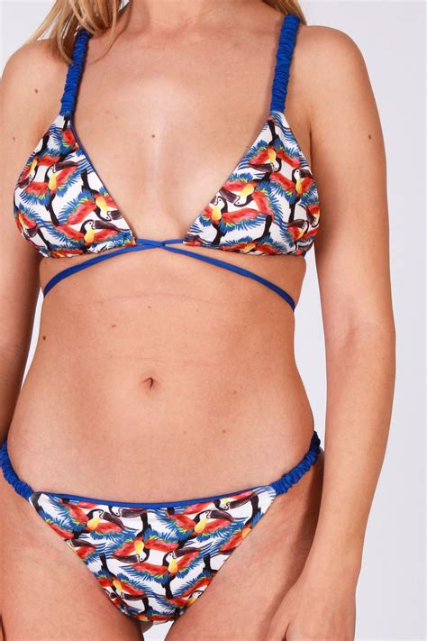 Top De Bikini Triangular Fruncido Tucanes Ammazonica