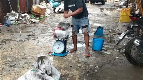 May Pera Sa Basura Youtube