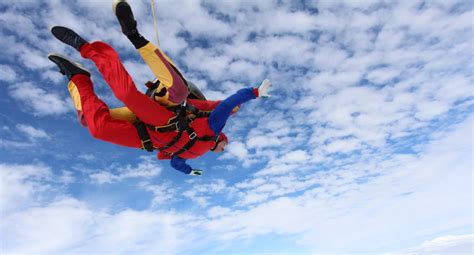 Best Places to Go Skydiving in the USA | Life Magazine.