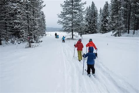 15 Tips For Cross Country Skiing With Kids Tales Of A Mountain Mama