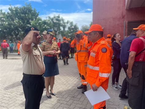 Agente De Seguran A Da Casa Militar Do Cear Condecorado A