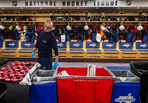 How Nhl Equipment Managers Prepare For A Game The Washington Post