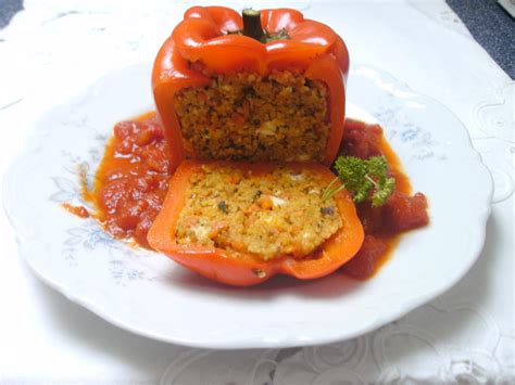 Gefüllte Paprika mit Couscousfüllung Rezept kochbar de