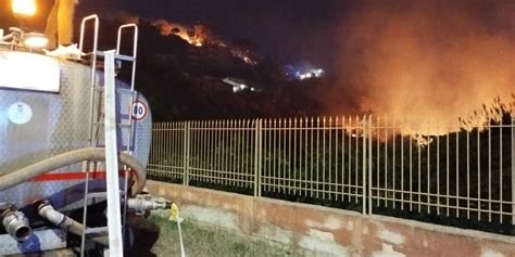 Case Evacuate Ad Alcamo Per Un Incendio Vicino Alla Statale Un