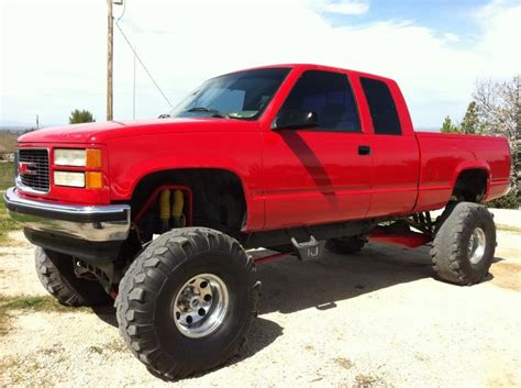 Lifted Chevrolet Silverado trucks | Gmc trucks, Lifted chevy trucks ...