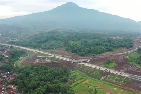 Tol Cisumdawu Tembus Tol Cipali Saat Mudik Hanya Satu Arah Dibuka