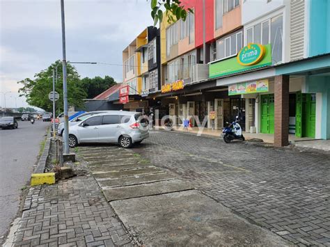 Ruko Raya Pondok Candra Lantai Nol Jalan Raya