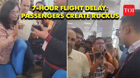 Watch Spicejet Flight To Patna Delayed For Hours In Delhi