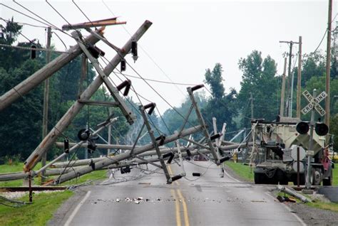 Americas Electrical Grid Is Falling Apart Whowhatwhy