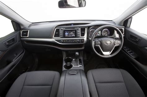 2014 Toyota Kluger Gx Interior