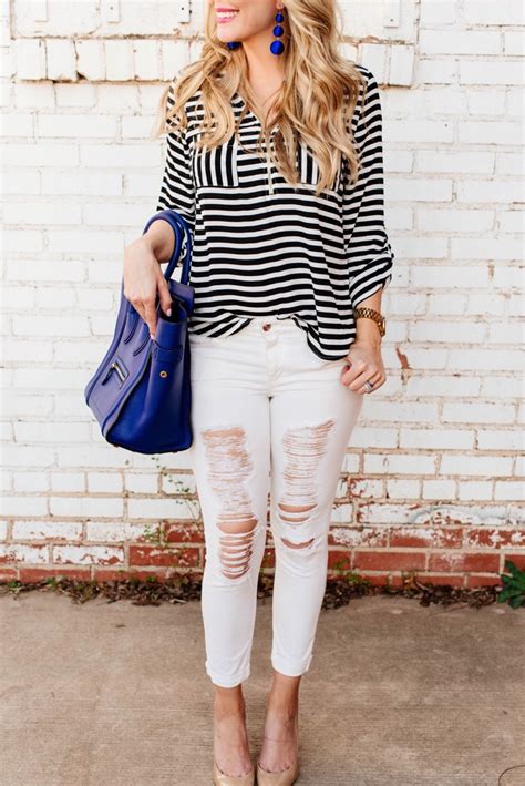 Ways To Wear White Jeans In Spring Fashion Curls And Cashmere