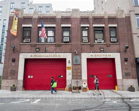 Fdny Firehouse Engine 34 Hells Kitchen New York City Flickr