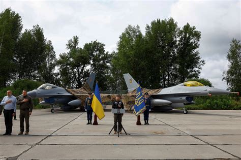 Zelenski anunció la llegada de un nuevo lote de aviones de combate F 16