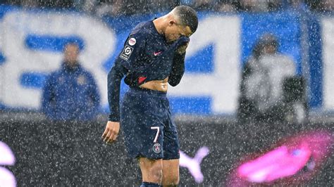 Hes Not Happy Kylian Mbappe Looks Frustrated After Being Subbed