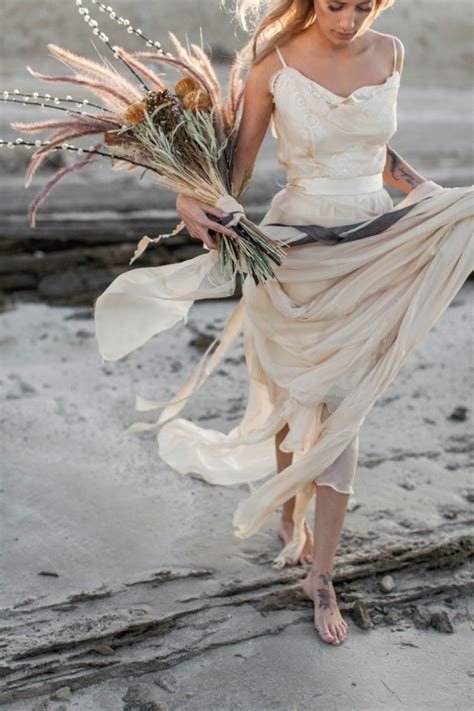 The Hottest Wedding Trend 46 Dried Flower Ideas Weddingomania