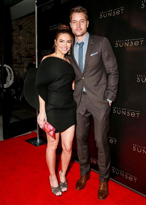 Justin Hartley & Girlfriend Are Married