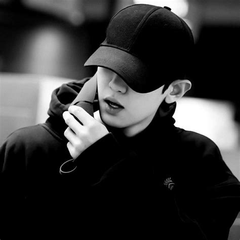 Chanyeol Bandw Chanyeol Cute Photo Poses For Boy Photo Poses For