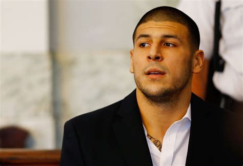 what happen to aaron hernandez 10