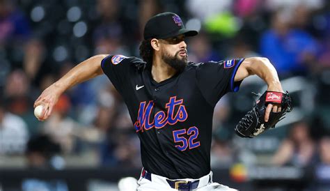 Mets' Jorge Lopez On Verge Of Getting Cut After Suffering Bizarre ...