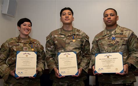 Airmen Recognized With Air Medal Distinguished Flying Cross For