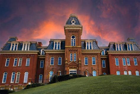 WVU Campus - VisitMountaineerCountry.com