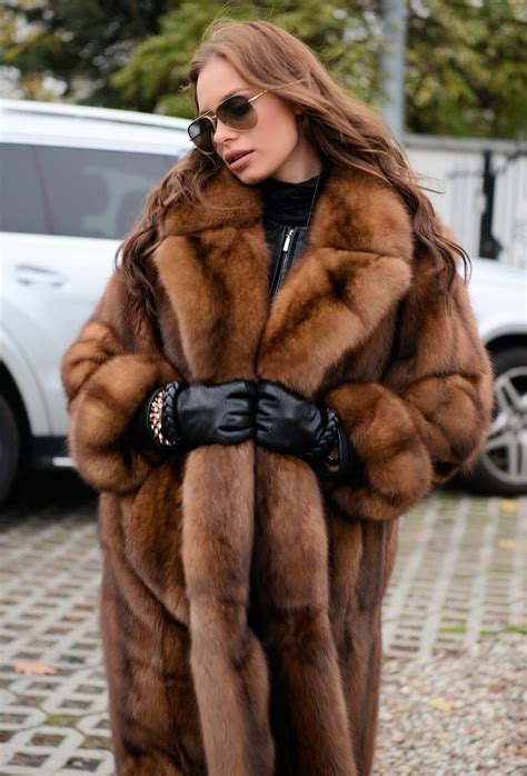 Pin By Michael Dial On Fox Fur Coat Fur Fashion Fur Coats Women