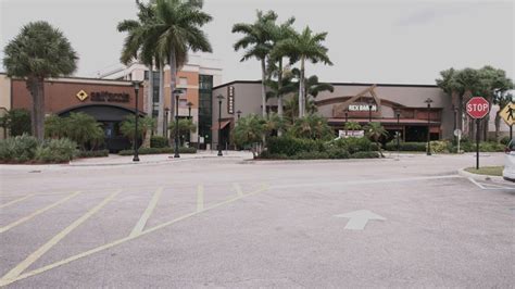 Boca Town Center mall reopens with new safety protocol | WPEC