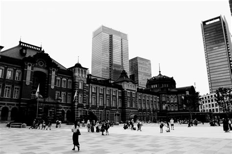 日本都市生活白黒写真japan Train Commuters Photo Log Tokyo Station In Obon