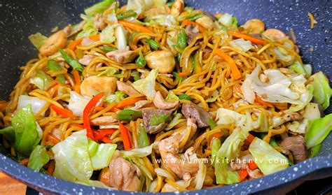 Pancit Canton Recipe - Yummy Kitchen