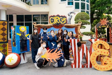 Dàn trai xinh gái đẹp nô nức check in tại Photobooth hot nhất trường Báo Phụ Nữ Net Thông