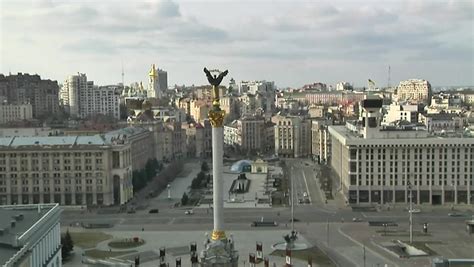 Kyiv Air Raid Sirens Echo Through Ukraines Capital As Russian Troops