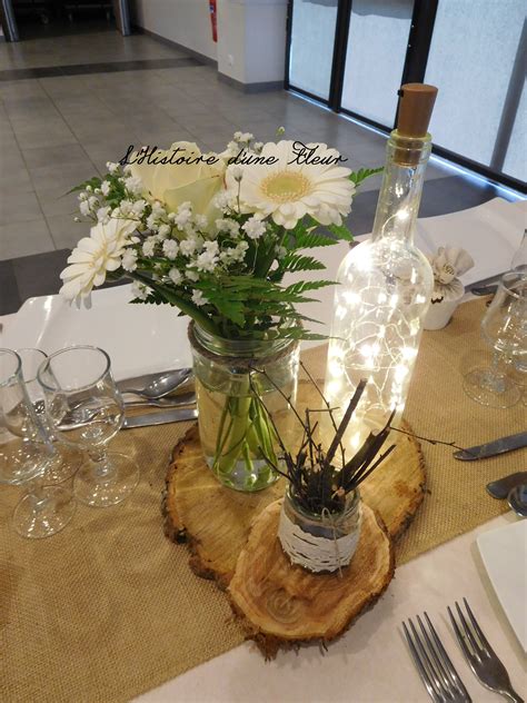 Centre De Table Nature Sur Rondin De Bois Avec Bouteille Lumineuse